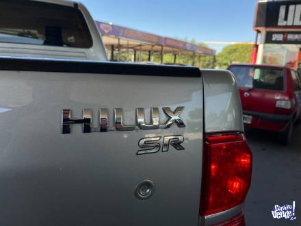 Toyota Hilux SR 4X2 manual 2015