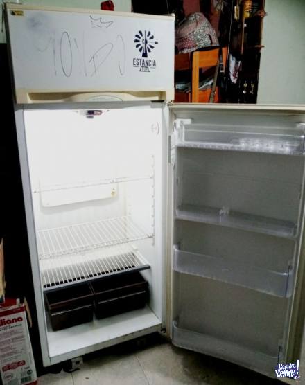Heladera Marca PHILCO Con Freezer Funcionando Excelente