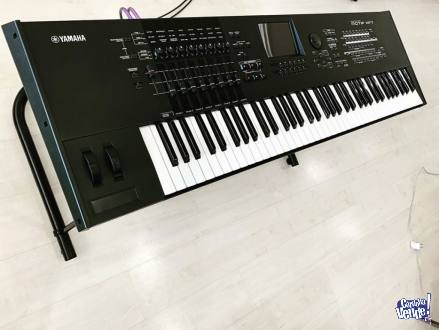 Yamaha MOTIF XF7 76-Key Synthesizer