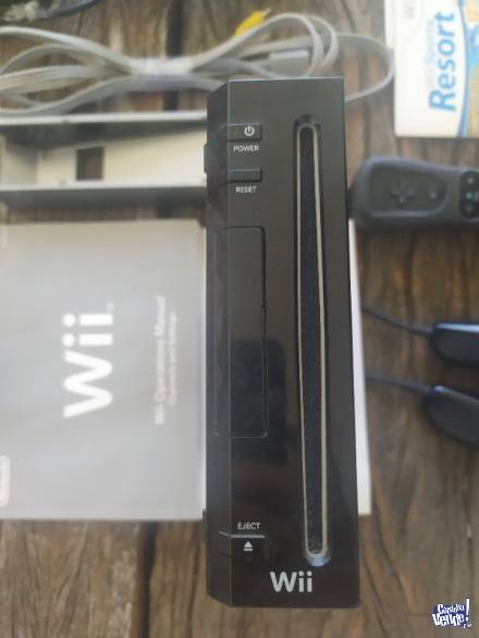 Nintendo Wii Negra Original En Caja + Juego + Controles