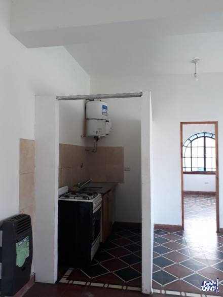 Alq depto t/casa 1 dorm sobre asfalto $ 210.000