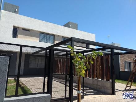 Duplex en houssing Le Parc-Zona Norte en Argentina Vende