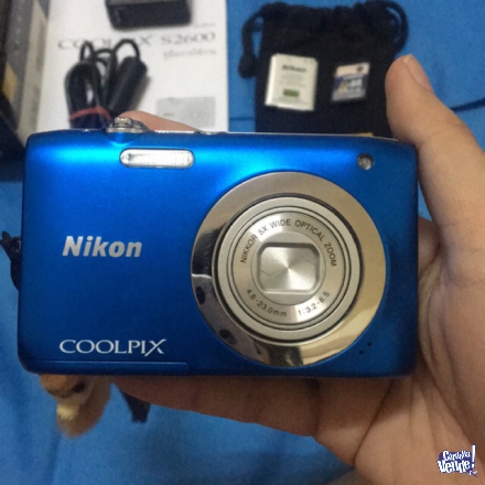 Cámara Nikon S2600