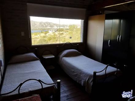 Cabaña con pileta para 4/5 personas en Siquiman, Sierras Cb