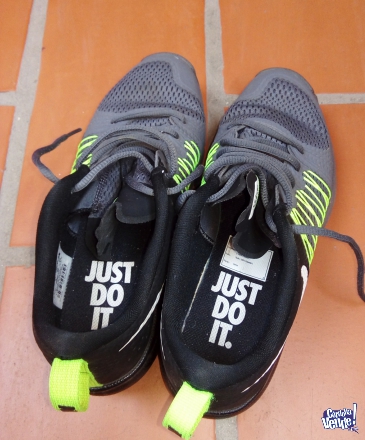 Zapatillas Nike como nuevas.