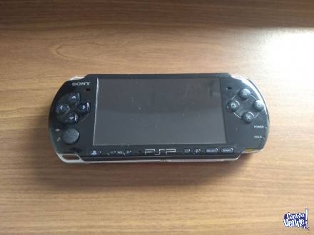 PSP 3000 chipeada con 5 juegos