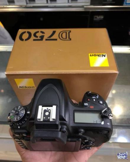 Camara Nikon D750 24.3 MP, Cuerpo Accesories Digital SLR