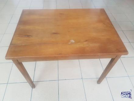 Mesa pequeña vintage _ madera
