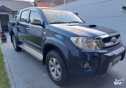 Toyota Hilux SRV 4x4 impecable permuto financió  en Argentina Vende