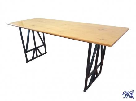 Vendo escritorio/mesa de 1.7 metros de largo