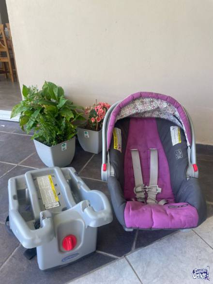 Coche de bebe + silla para auto ( huevito) Marca GRACCO