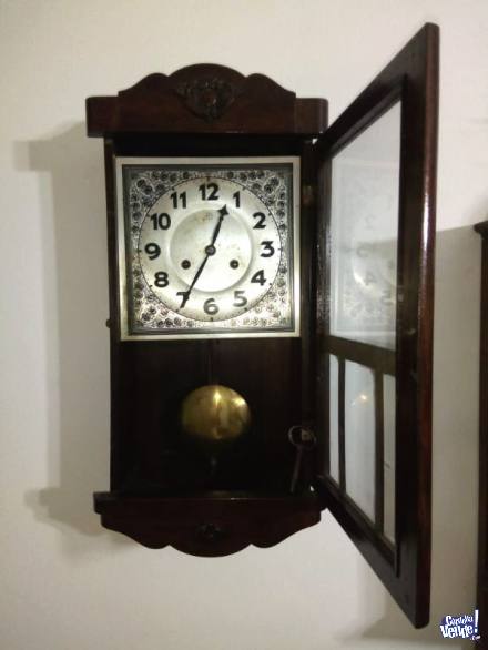 Reloj antiguo Aleman Junghans a péndulo con cuerda de siete