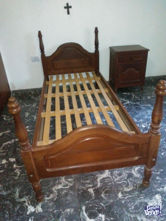 Vendo juego dormitorio algarrobo 1 plaza 