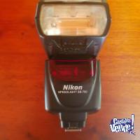 Flash Nikon speedlight SB700