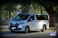 Toyota Hiace Wagon Premium diesel 0 km Gris Plata 2023