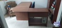 Vendo escritorio en L.. marca platinum,+silla de escritorio,1,70mtsx 1,55mts