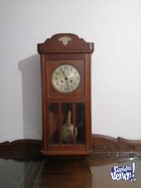 Reloj de pédulo antiguo