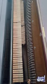 Piano vertical alemán