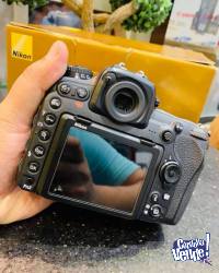 Nikon D500 DX-Format Digital SLR, 20.9 MP Body Camera