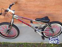 Vendo Bicicleta BMX R20