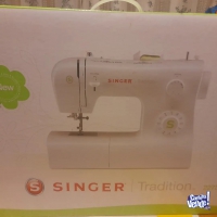 Maquina de coser singer traditiontm 2273. NUEVA