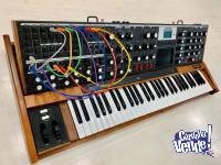 Minimoog Voyager XL Monophonic Synthesizer 61 Keys