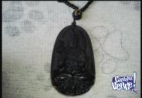 Collar talisman budista con medallón de obsidiana negra pul