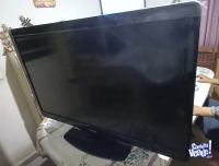TV LCD PHILIPS 42' HD con control remoto funciona todo
