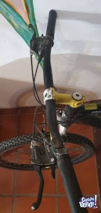 Bicicleta Mountain(sin motor) GT-Avalanche 1.0 R26 talle M