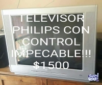 Televisor PHILIPS con control remoto