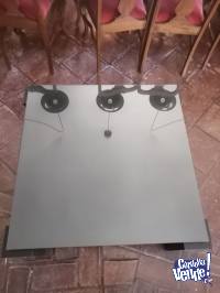 mesa ratona con vidrio de 100x100 cm