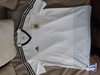 Camiseta de entrenamiento selección Argentina original. Adidas. Producto Nuevo. Talle L. Sin uso.