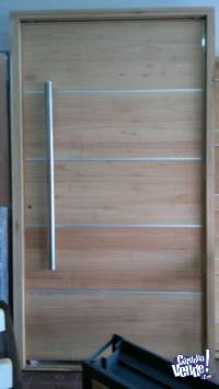 Puerta pivot madera premiun, apliques de aluminio 1,30x2,30