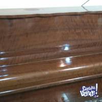 Piano Vertical Super Irlandés marca Burmeister, nacional