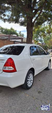 Toyota Etios 2013. Unica due�a. Services oficiales