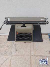 Maquina de Escribir PLANILLERA OLIVETTI LEXIKON 80