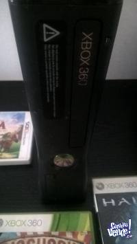 Xbox 360+3Juegos ( Sin fuente de Alimentacion )