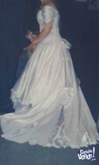 vestido de novia gipiur, gaza cristal y raso, usado