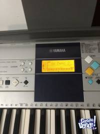 Organo Yamaha E 323