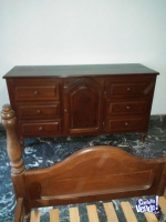 Vendo juego dormitorio algarrobo 1 plaza 