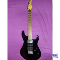Guitarra Yamaha Erg 121c + Amplificador Yamaha Ga-15